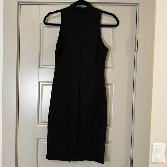 ASTR THE LABEL | Textured Body Con Dress Black Midi Size Small - Picture 8 of 12